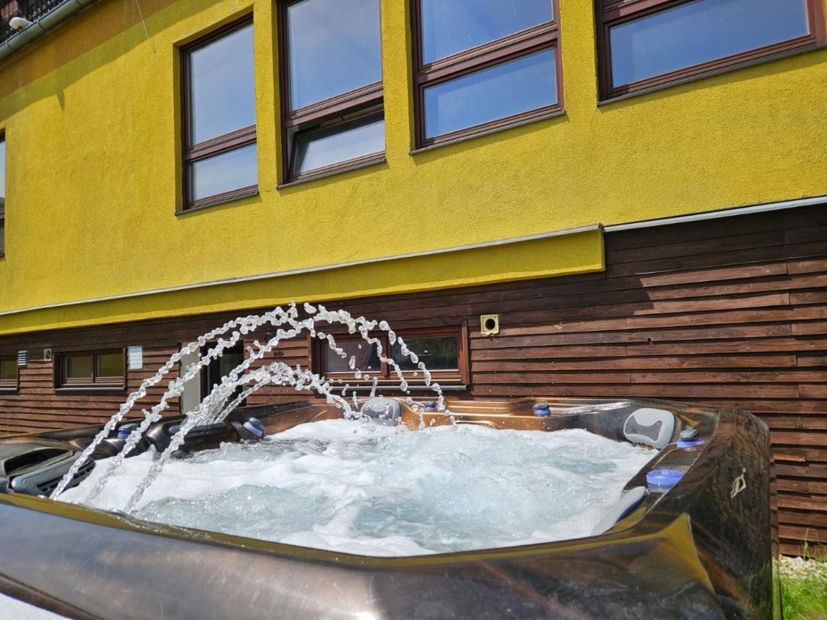 Hotel Zlaty Chlum Ceska Ves Exterior foto